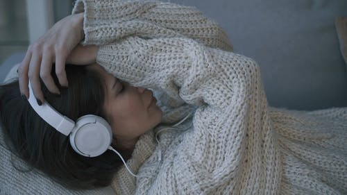 有关伤心, 失眠, 放下的免费素材视频