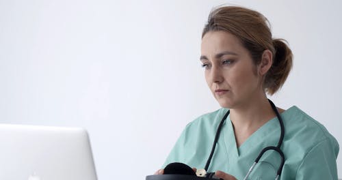 有关会诊, 医疗专业人员, 女人的免费素材视频