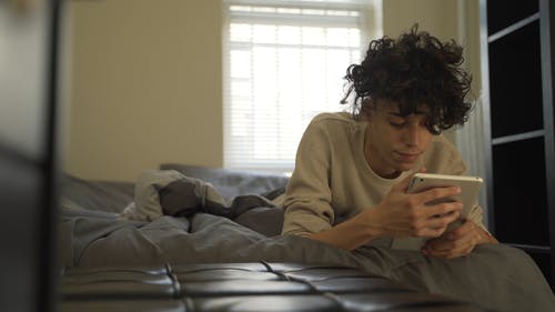 有关3C用品, 人, 休闲的免费素材视频