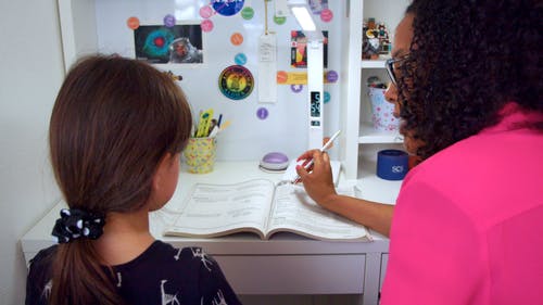 有关伸出援手, 儿童房, 儿童的免费素材视频