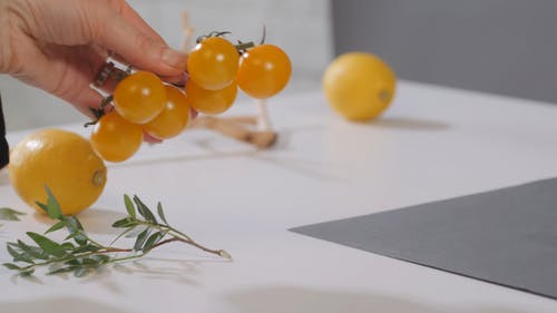 有关人, 室内, 小蕃茄的免费素材视频