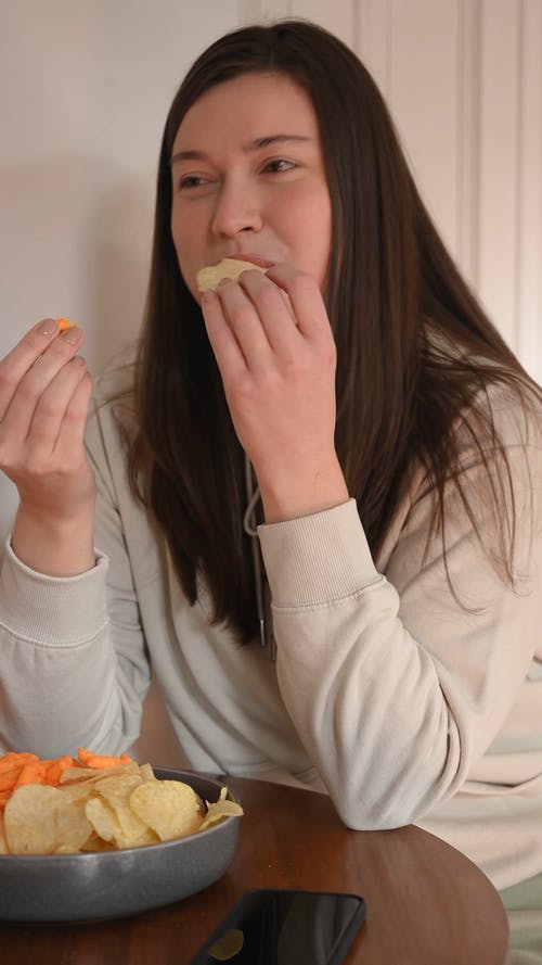 有关吃, 垂直视频, 垃圾食品的免费素材视频