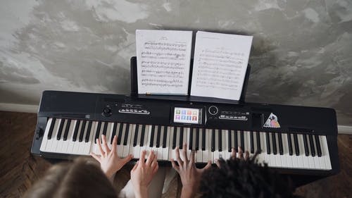 有关乐谱, 人, 女人的免费素材视频