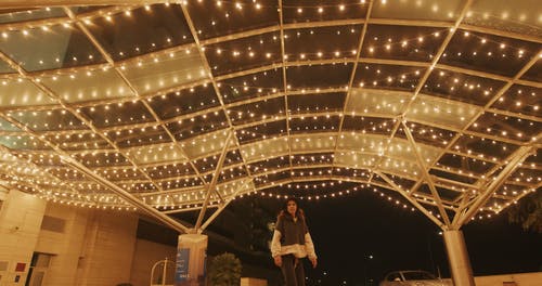 有关人, 低角度拍摄, 地面的免费素材视频