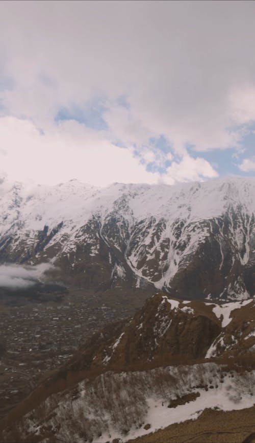 有关冷, 垂直视频, 大雪覆盖的免费素材视频