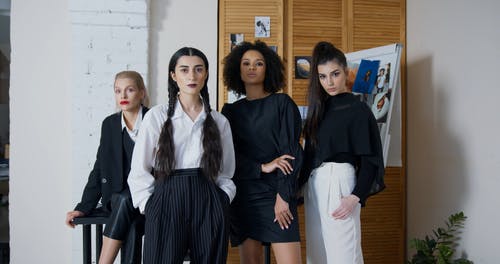 有关低角度视图, 发型, 图片的免费素材视频