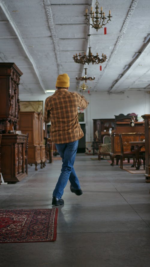 有关人, 古董, 垂直视频的免费素材视频