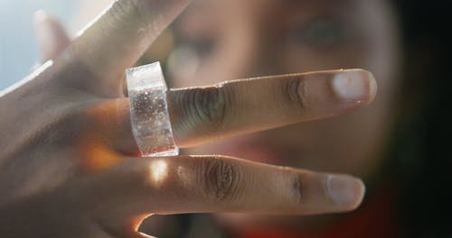 有关女孩, 年轻女子, 戒指的免费素材视频