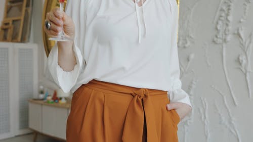 有关女人, 庆祝, 握住的免费素材视频