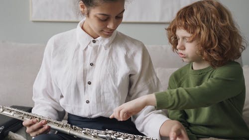 有关主导, 儿童, 坐的免费素材视频