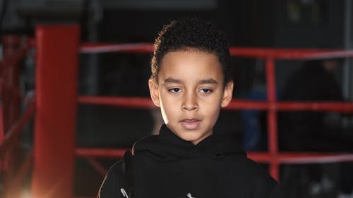 有关小孩, 帽子, 拳击场的免费素材视频