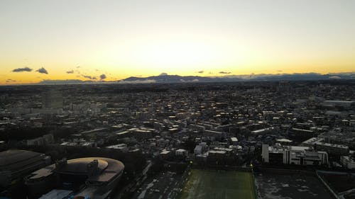 有关动弹, 城市, 山的免费素材视频