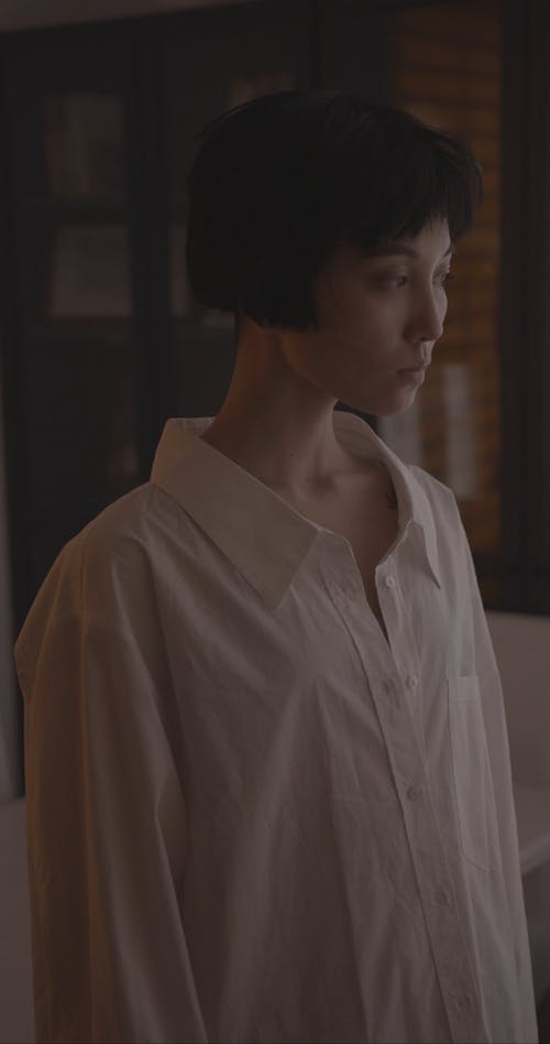 有关不悦, 垂直视频, 女人的免费素材视频