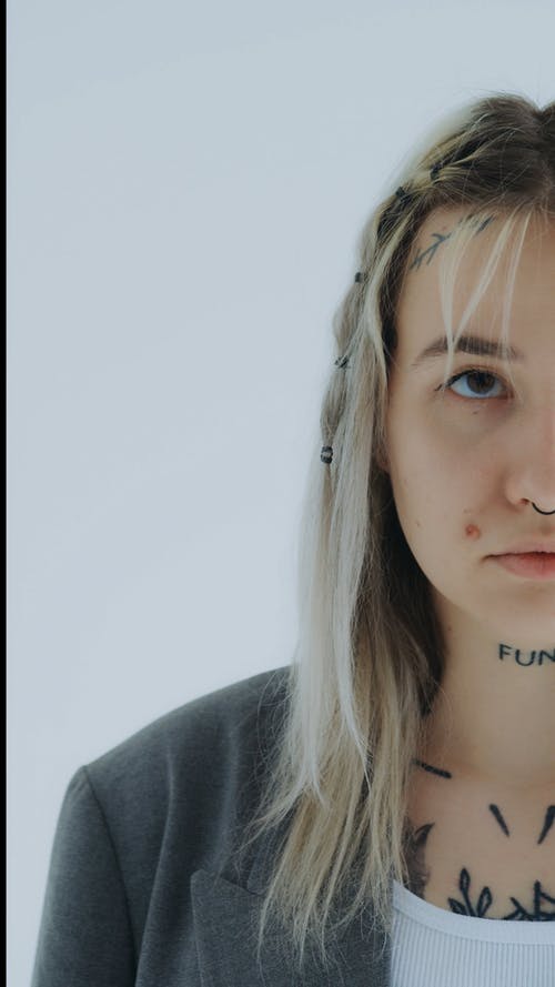 有关刺青, 刺青的, 半张脸的免费素材视频