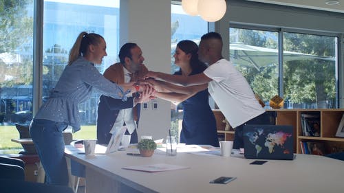 有关MacBook, 一起工作, 介绍的免费素材视频