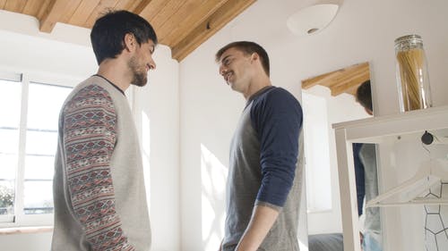 有关一起, 反射, 同志的免费素材视频