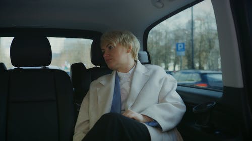 有关人, 停, 严肃的免费素材视频