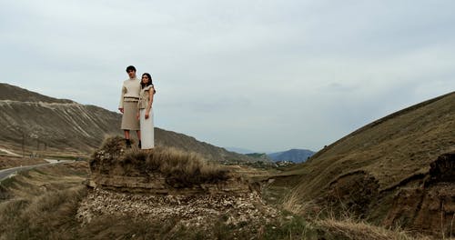 有关一起, 女性, 山丘的免费素材视频