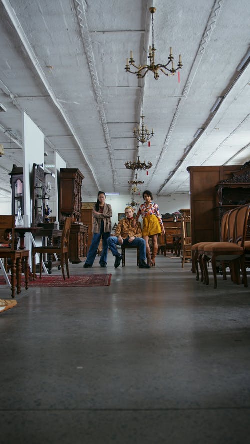 有关商店, 垂直视频, 多样化的免费素材视频