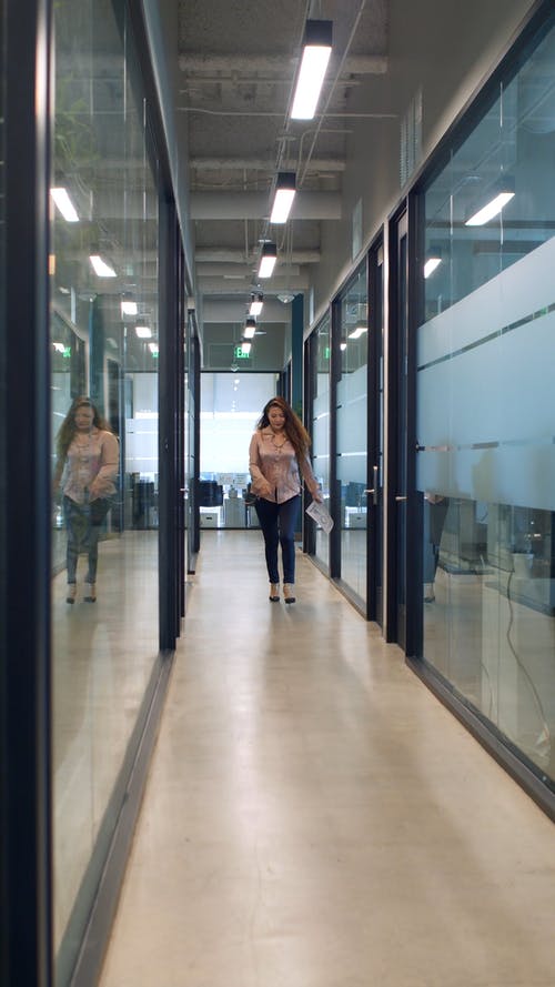 有关＃室内, 企业家, 化妆的免费素材视频