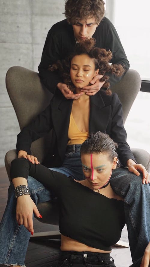 有关垂直视频, 女性, 摆姿势的免费素材视频