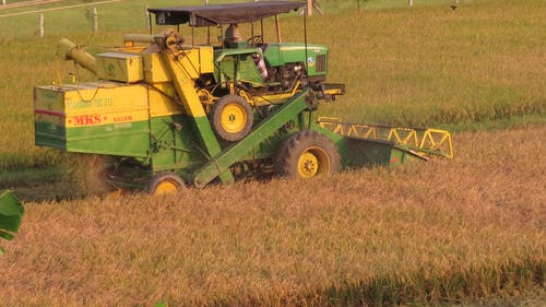 有关农田, 拖拉机, 收获的免费素材视频