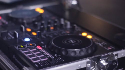 有关DJ, DJ混音器, 室内的免费素材视频