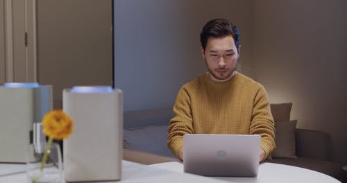 有关互联网, 人, 内部的免费素材视频
