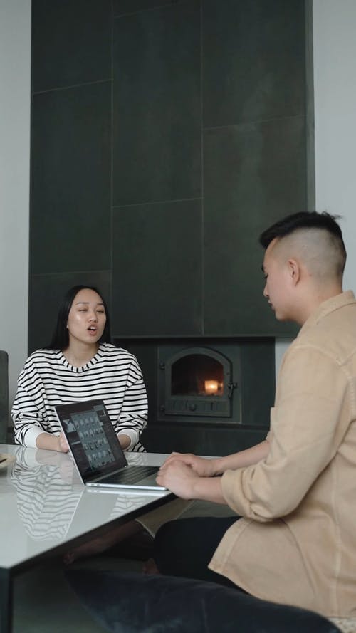 有关一对, 一起, 在家的免费素材视频