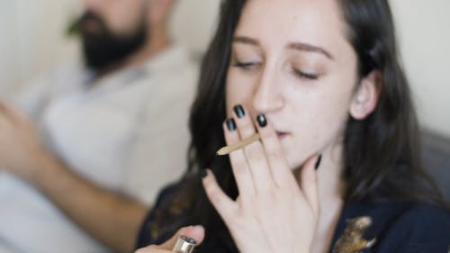 有关享受, 大麻文化, 女人的免费素材视频