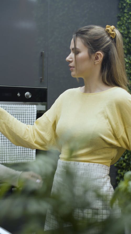 有关修理头发, 单反相机, 围裙的免费素材视频