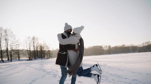 有关一对, 一起, 下雪的的免费素材视频