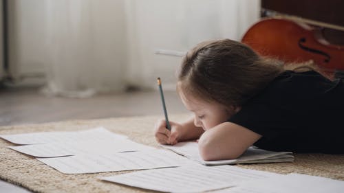 有关乐谱, 儿童, 在地上的免费素材视频