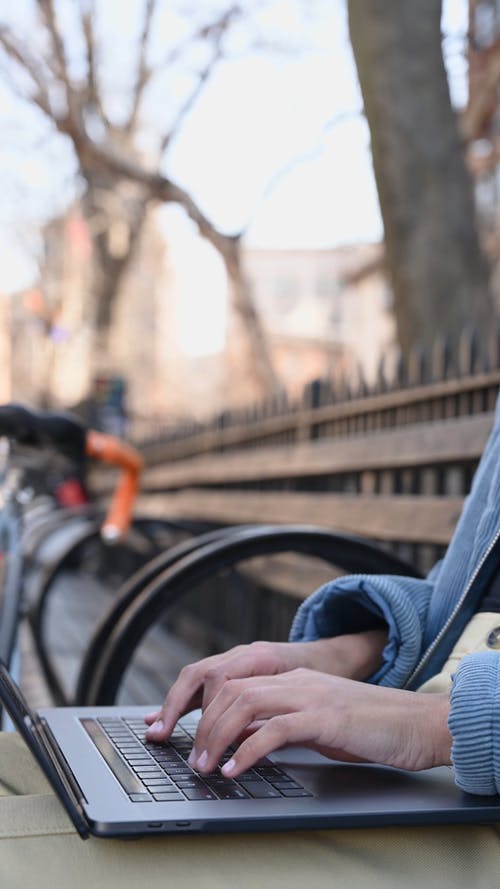 有关人, 在线课程, 垂直视频的免费素材视频