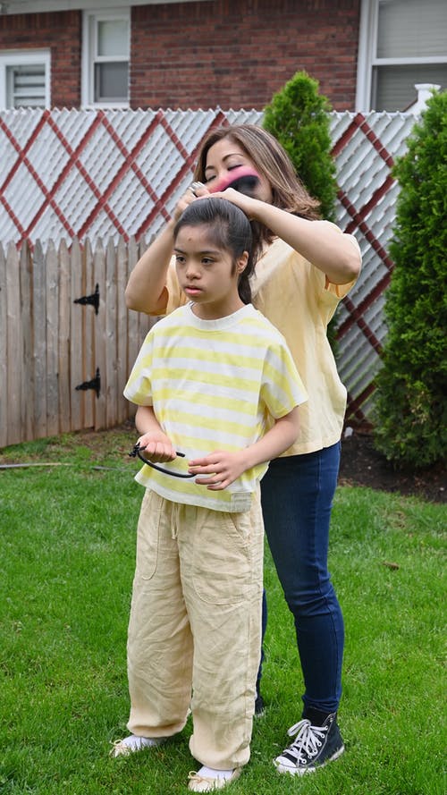 有关修理, 儿童, 垂直视频的免费素材视频