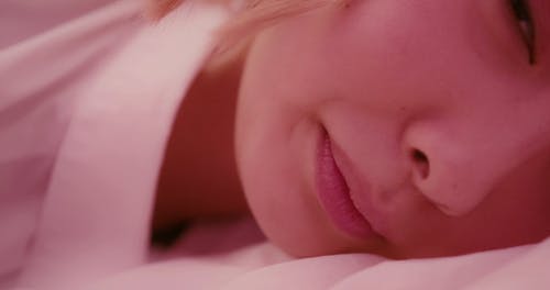 有关一起, 下, 年轻女子的免费素材视频