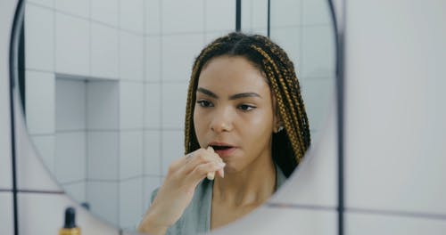 有关刷牙, 反射, 口腔卫生的免费素材视频