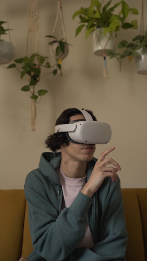 有关VR, 人, 在家的免费素材视频