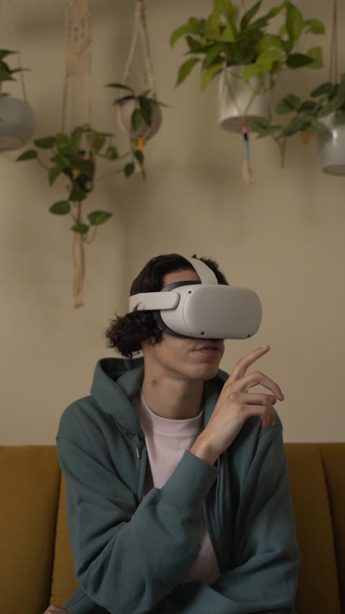 有关VR, 人, 在家的免费素材视频