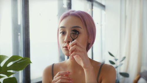 有关光鲜亮丽, 出现, 呆在家里的免费素材视频