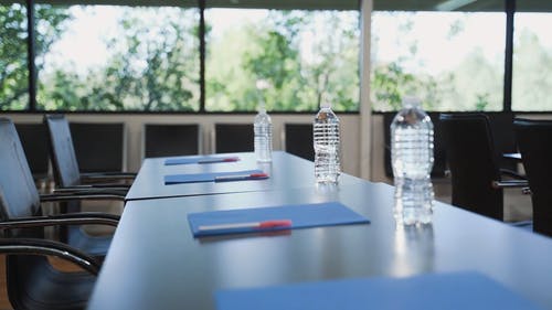 有关喝, 文件夹, 书桌的免费素材视频