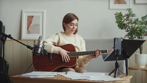 有关仪器, 原声吉他, 在线教学的免费素材视频