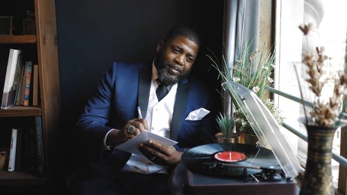 有关人, 信封, 倾听的免费素材视频