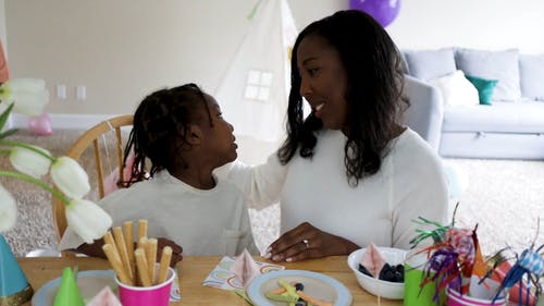 有关吃, 女人, 小吃的免费素材视频