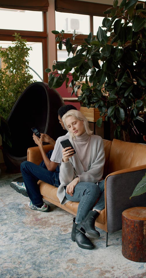 有关一对, 人, 倚的免费素材视频