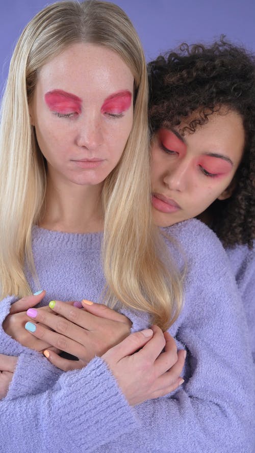 有关一起, 垂直视频, 拥抱的免费素材视频