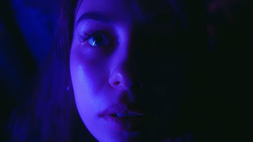 有关垂直视频, 女人, 服用的免费素材视频