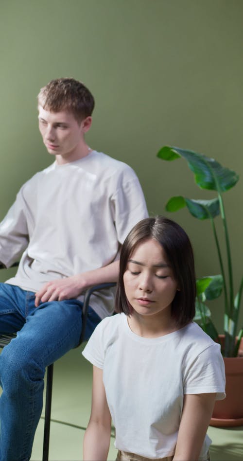 有关＃室内, 一起, 休闲装的免费素材视频