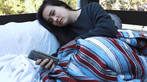 有关伤心, 哭, 坐的免费素材视频