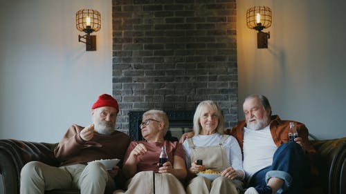 有关一起, 呆在家里, 女性的免费素材视频